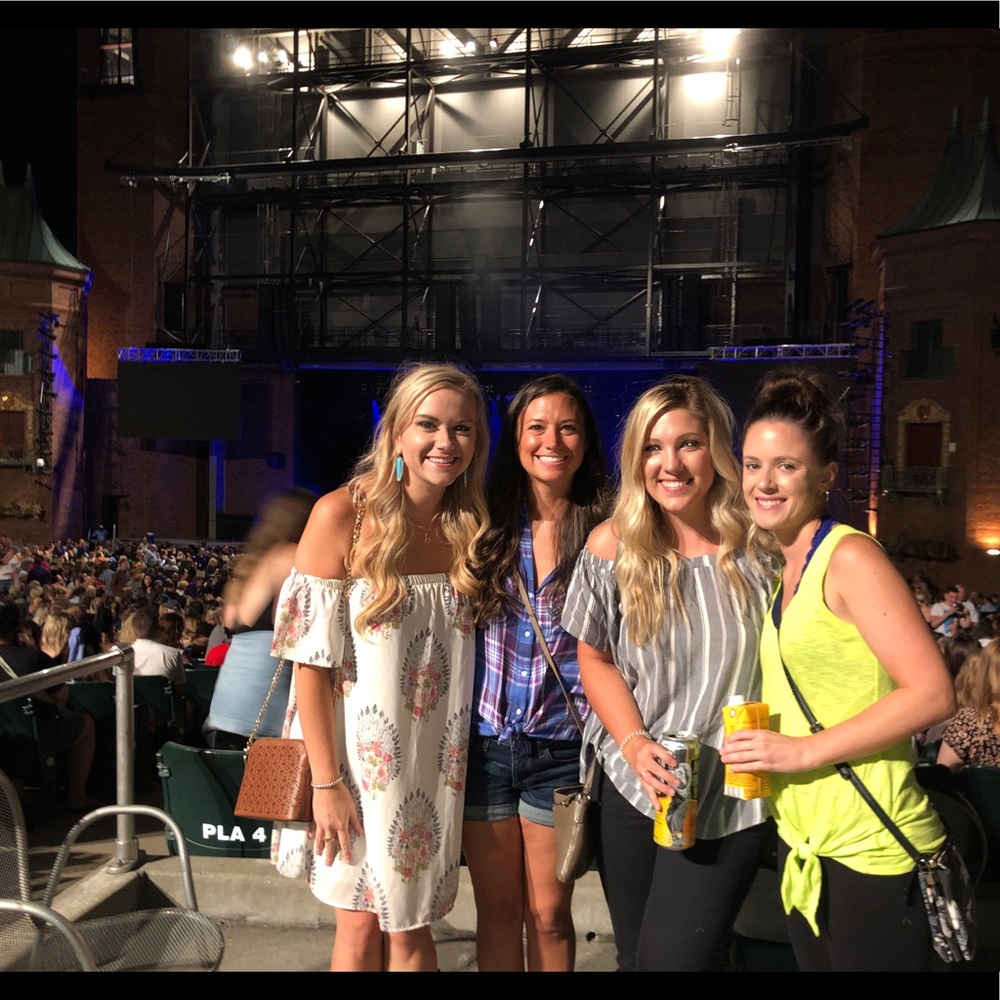 Meet your Posher, Dagny